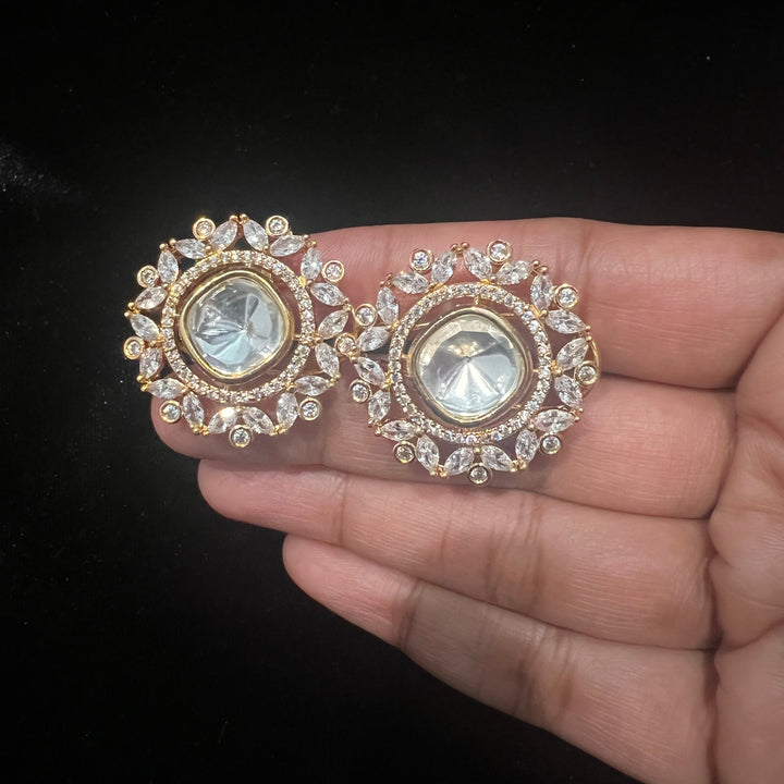 Moissanite stud