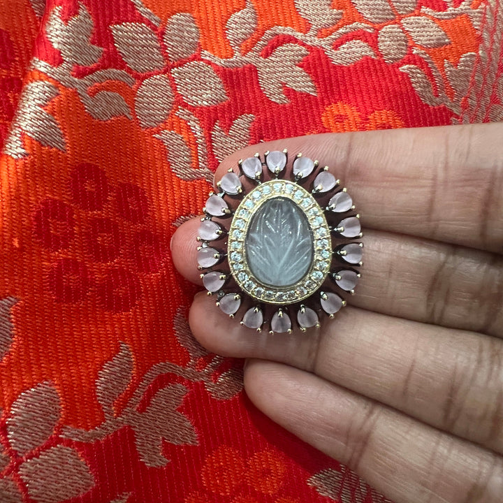 Mozonite danglers