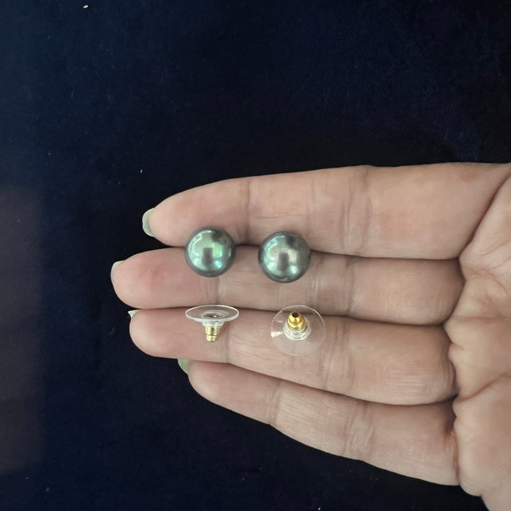 Dark Gray Pearl Studs