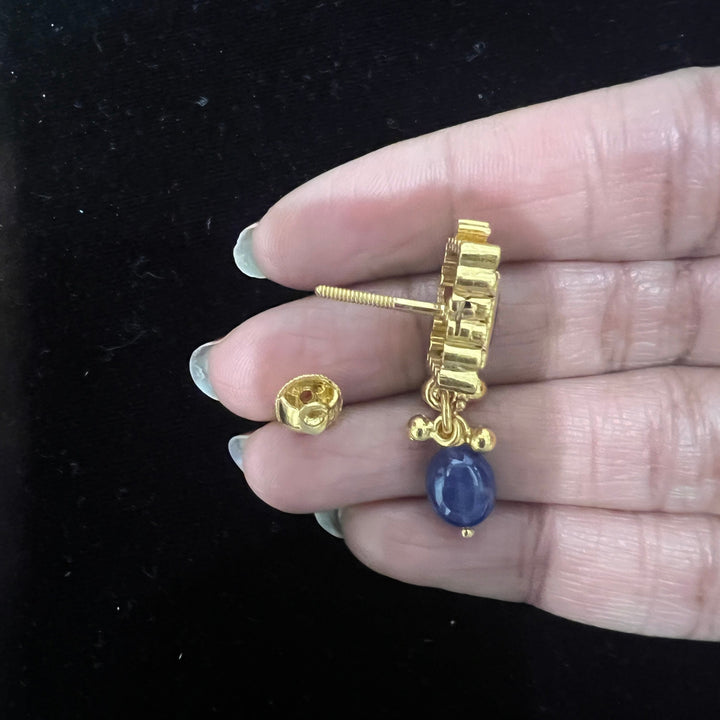 Sapphire temple choker