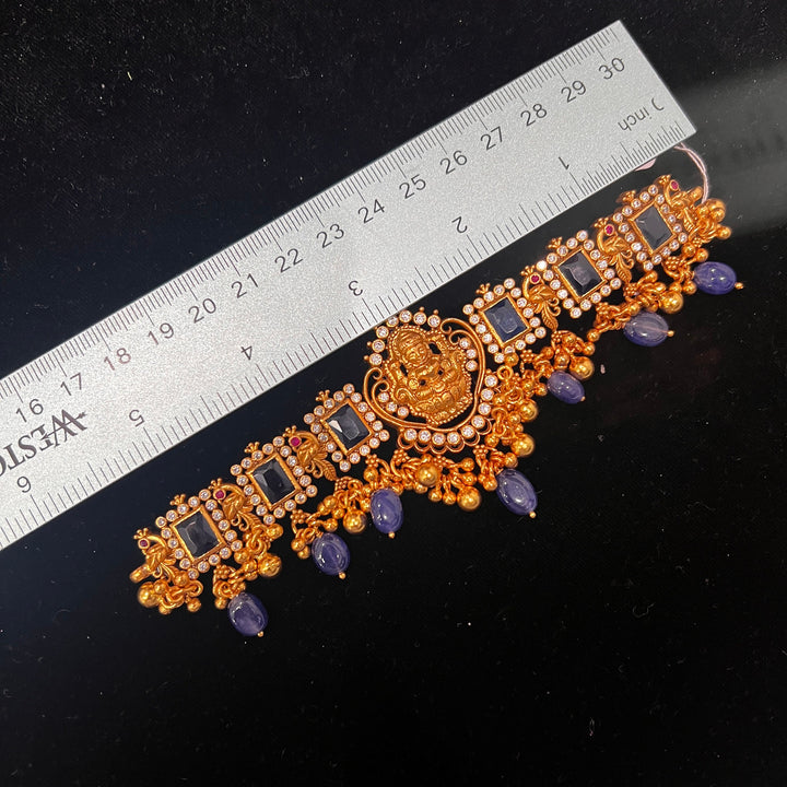 Sapphire temple choker