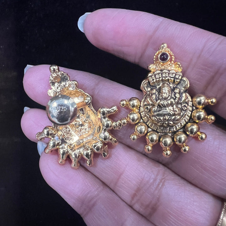 Temple design Studs