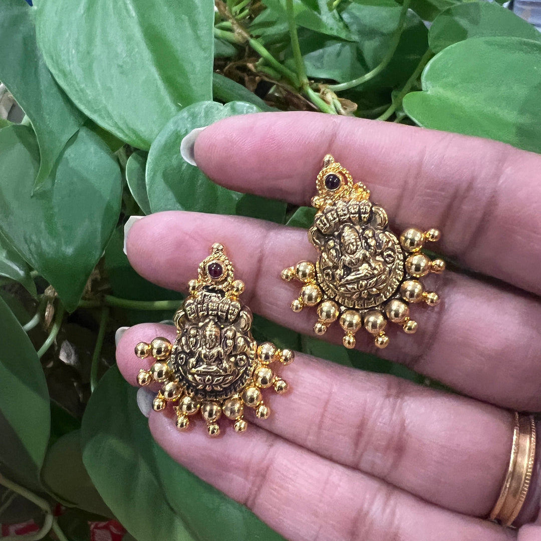 Temple design Studs
