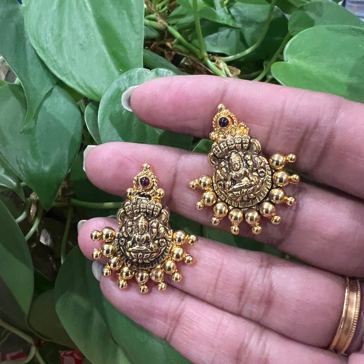 Temple design Studs