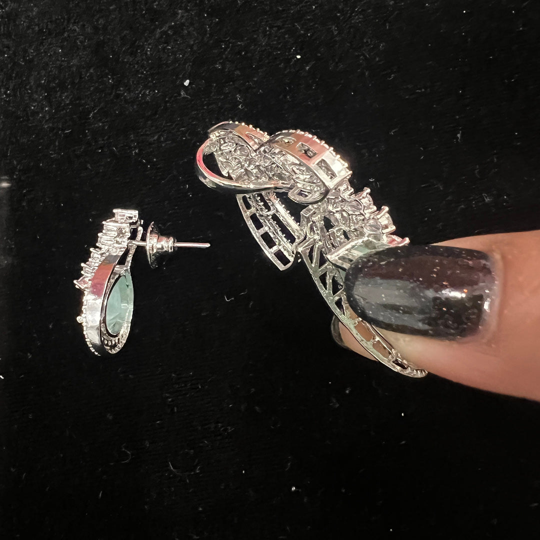 silver color Pendant set