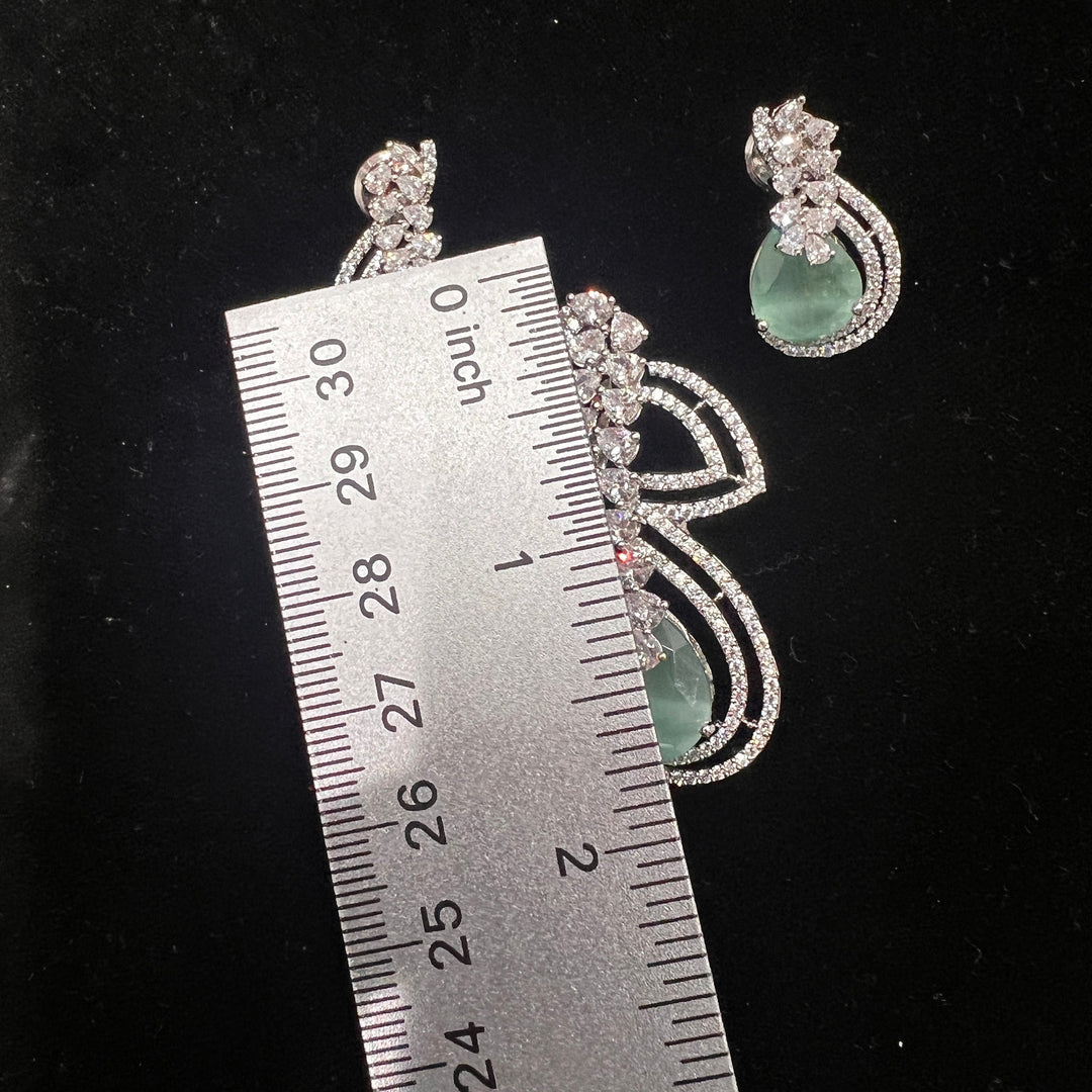 silver color Pendant set