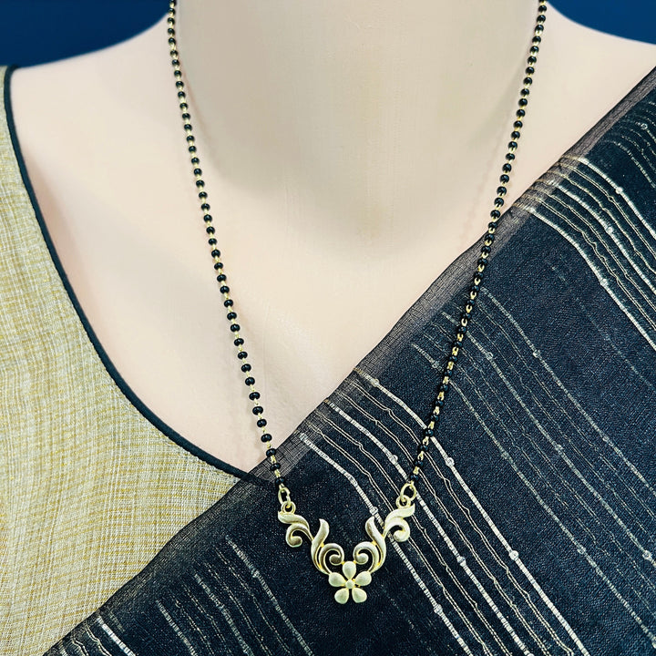 black beads plain pendant