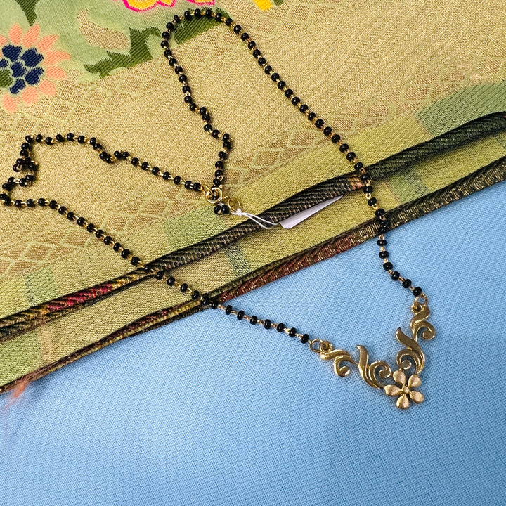 black beads plain pendant