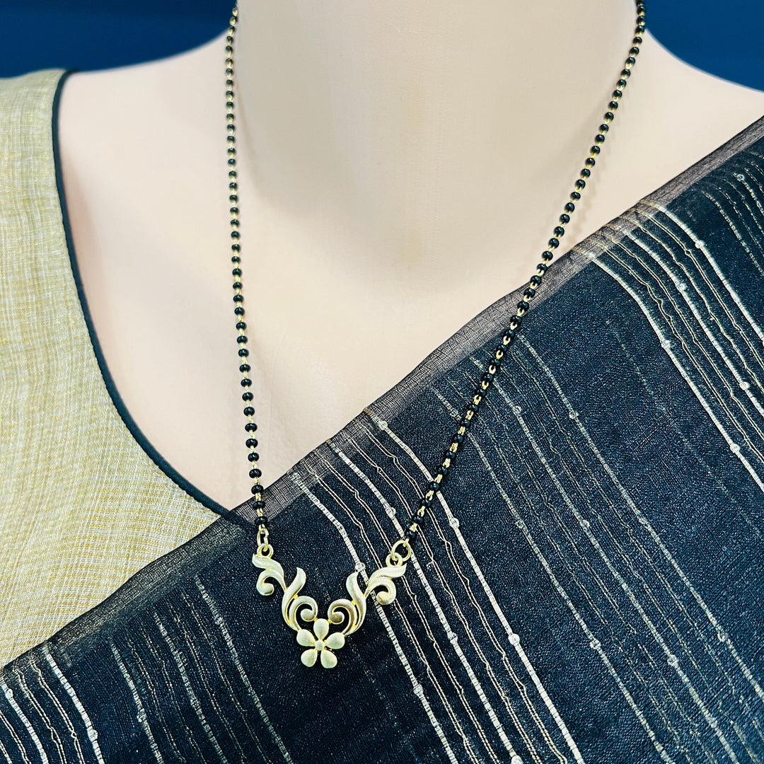 black beads plain pendant