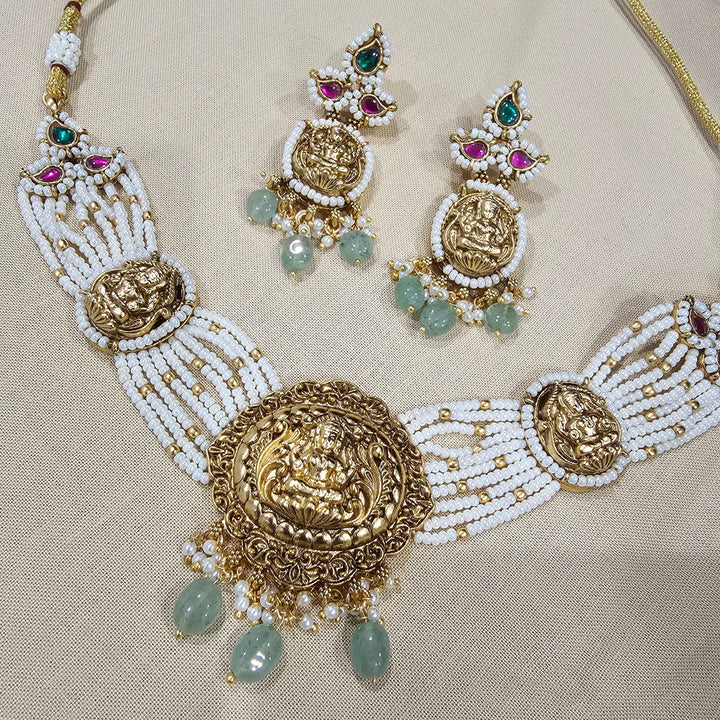 Lakshmi Nakshi Choker