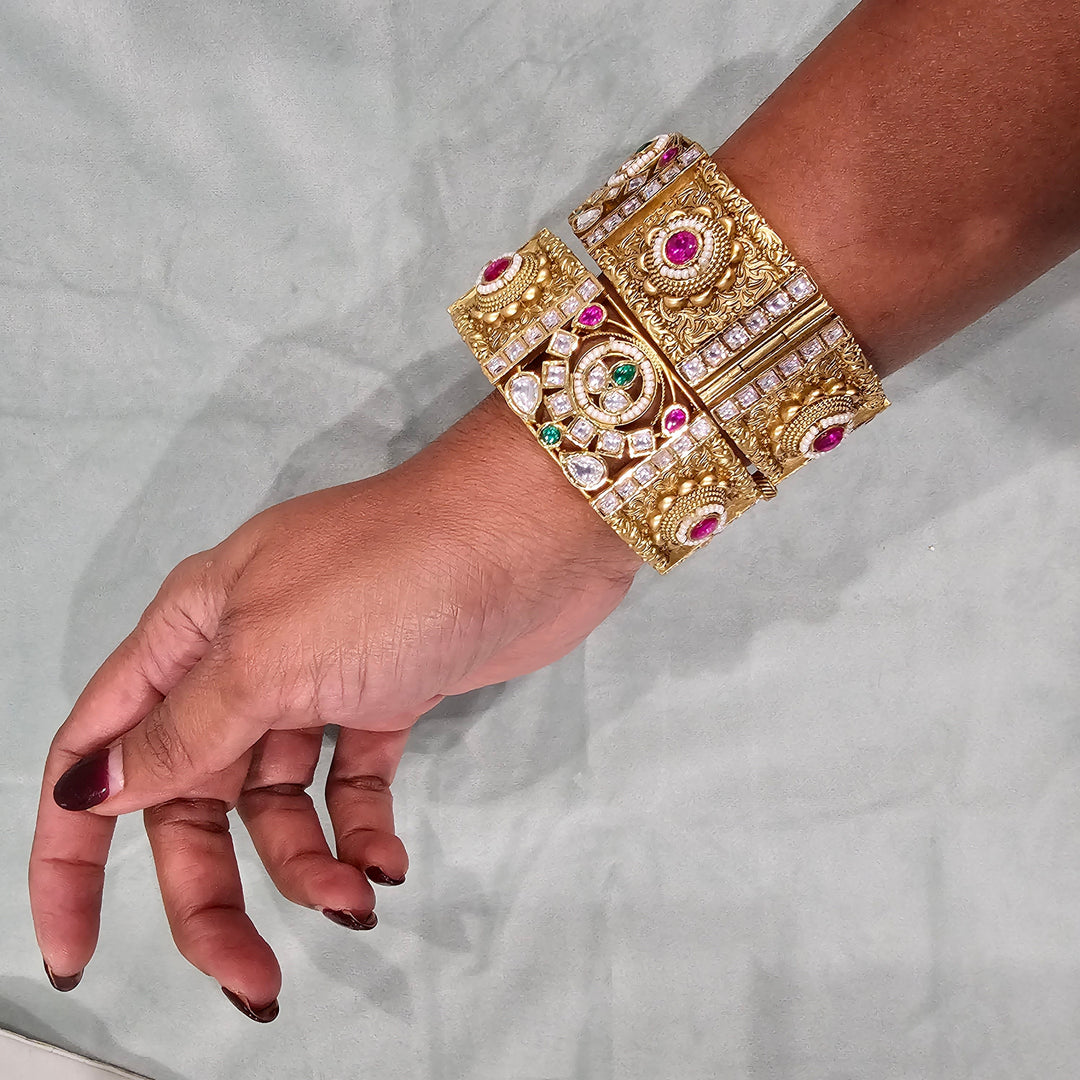 Open lock Bangles Set
