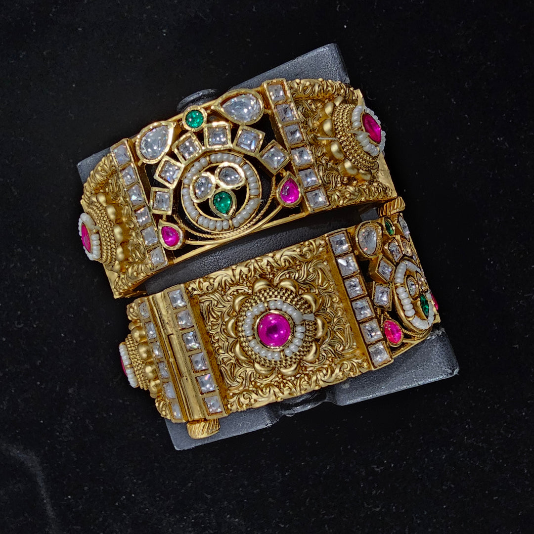 Open lock Bangles Set