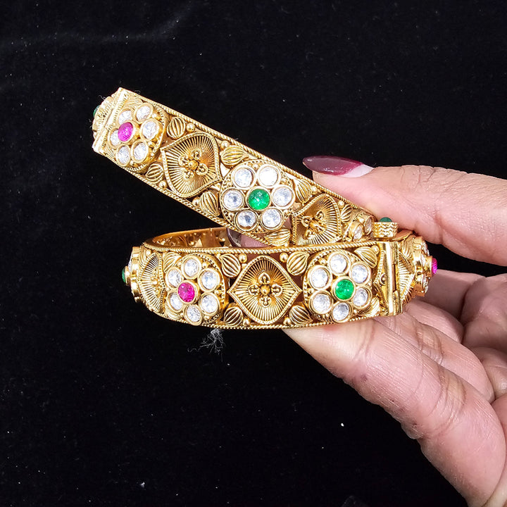 Nakshi Kundan
