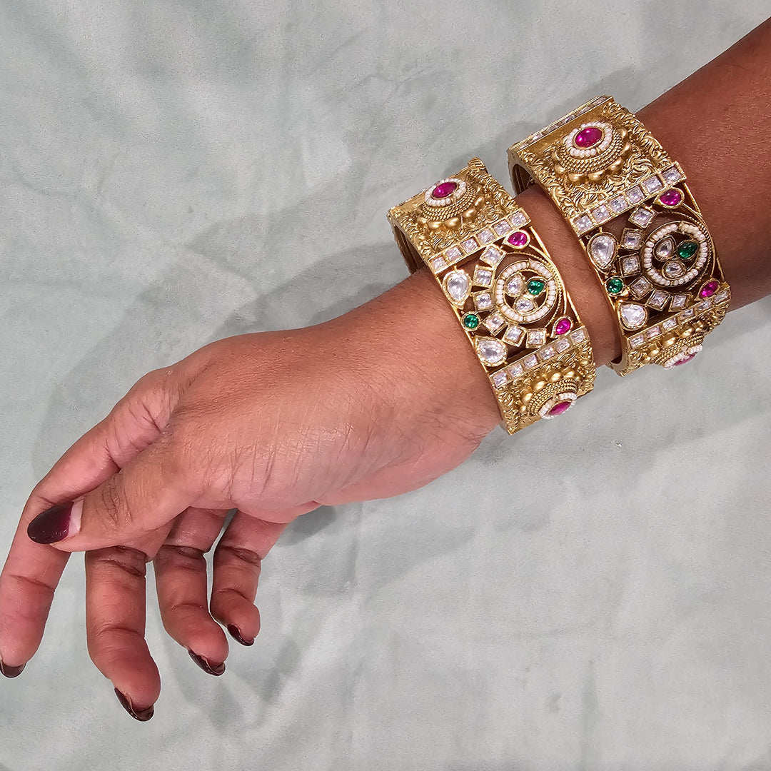 Open lock Bangles Set