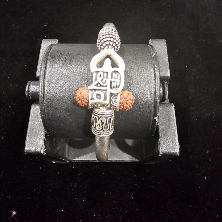 2.10 silver Mens kada