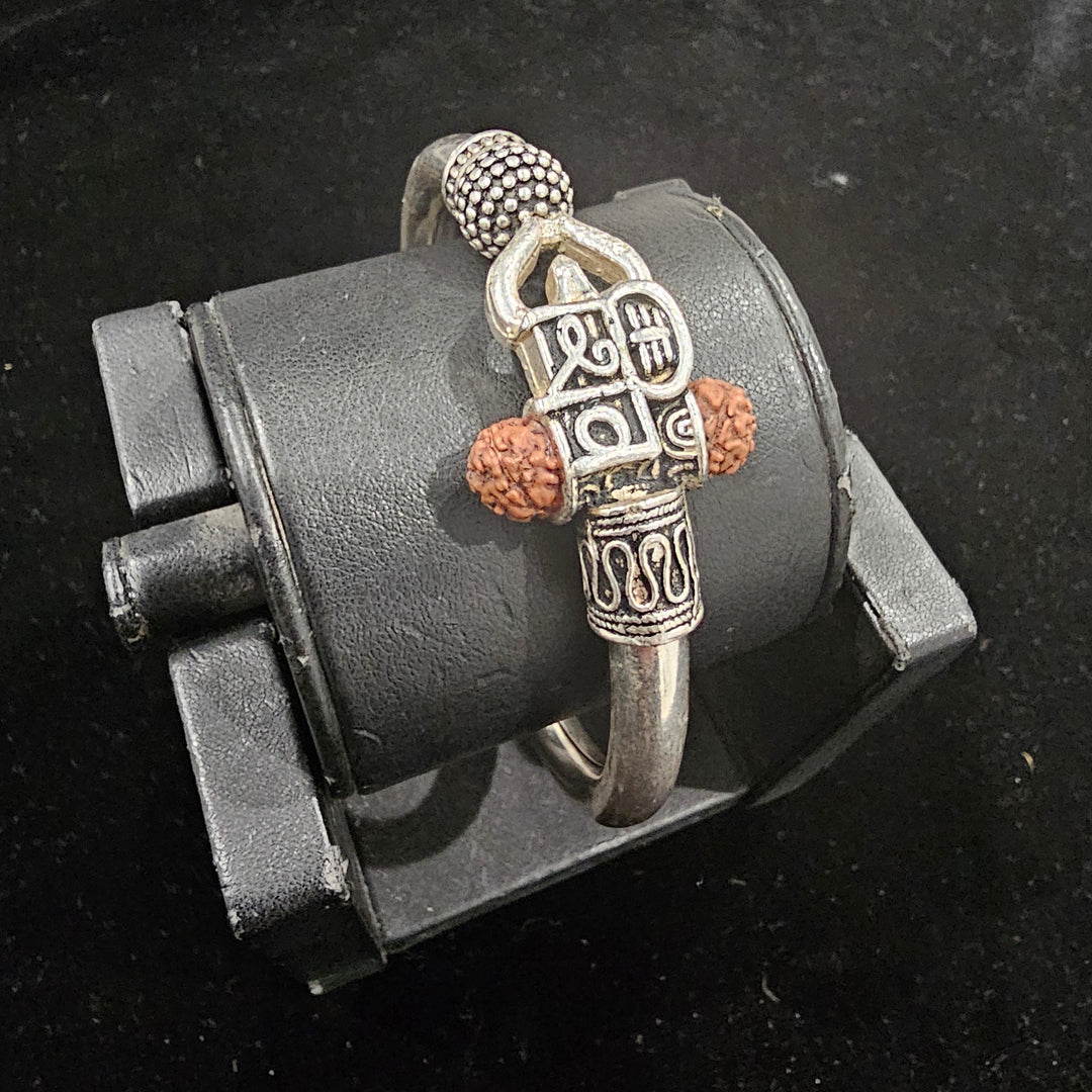 2.10 silver Mens kada