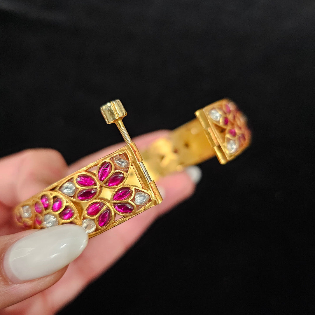 Single Kundan kada