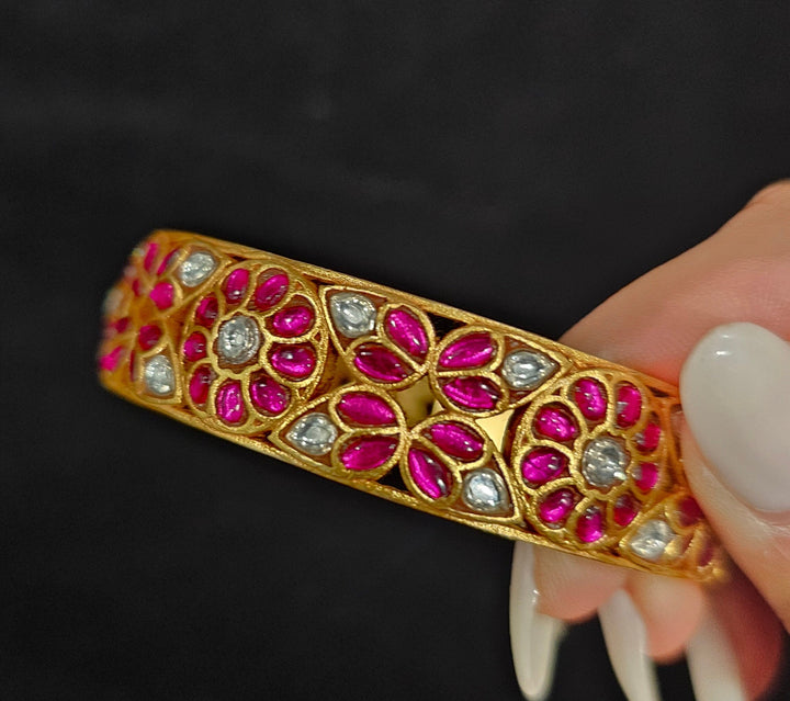 Single Kundan kada