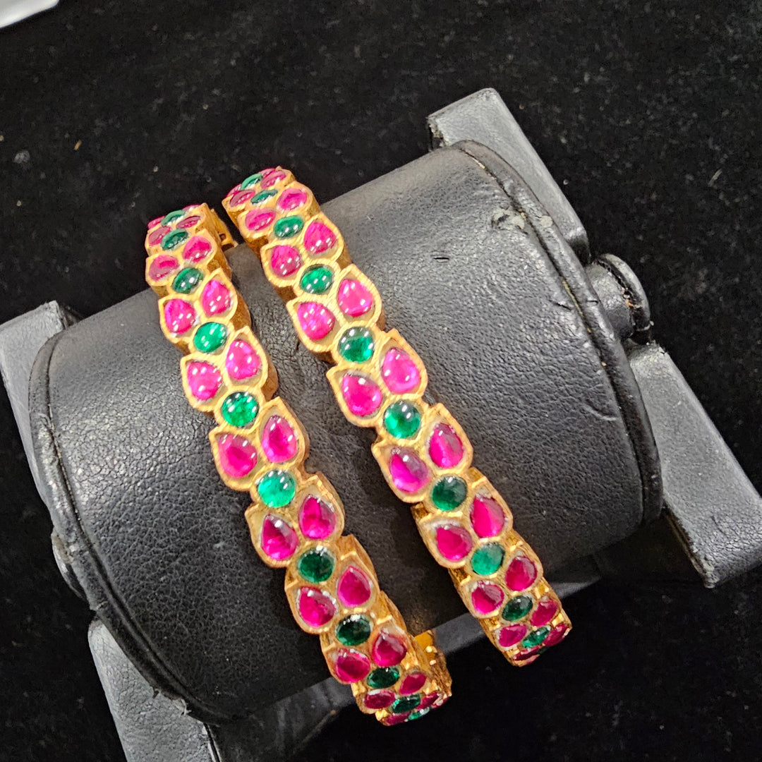 Kundan Bangle set