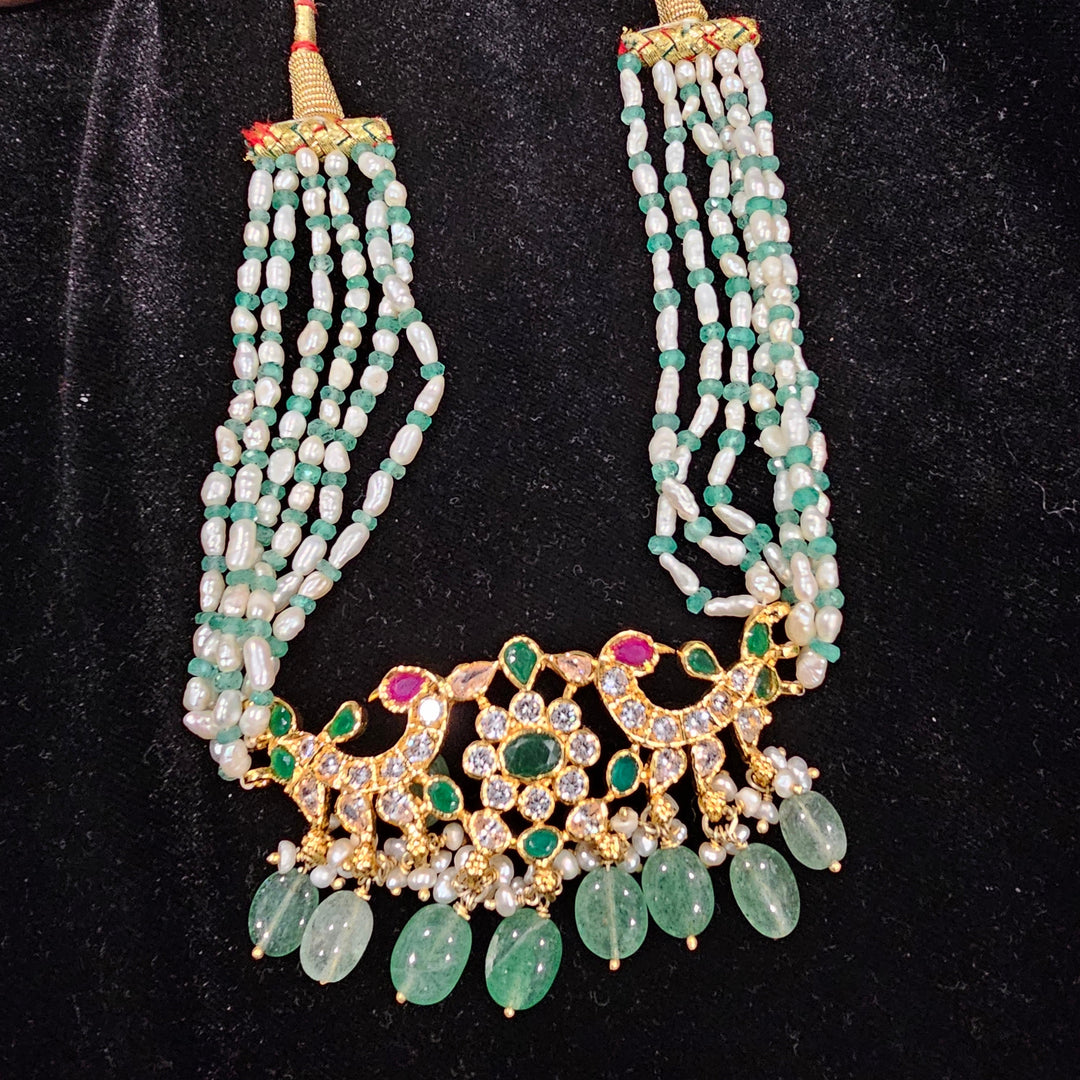 Silver pearl necklace