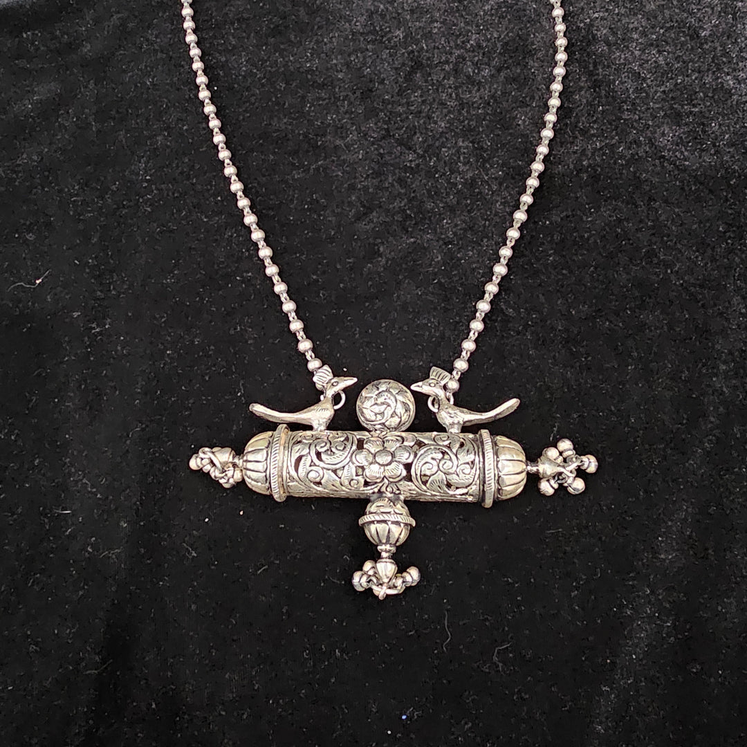 Chitayi work necklace