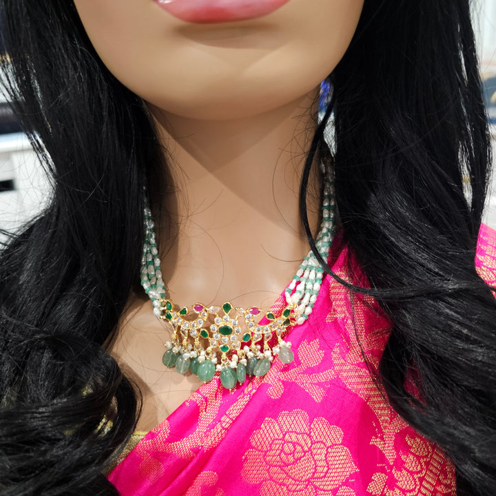 Silver pearl necklace