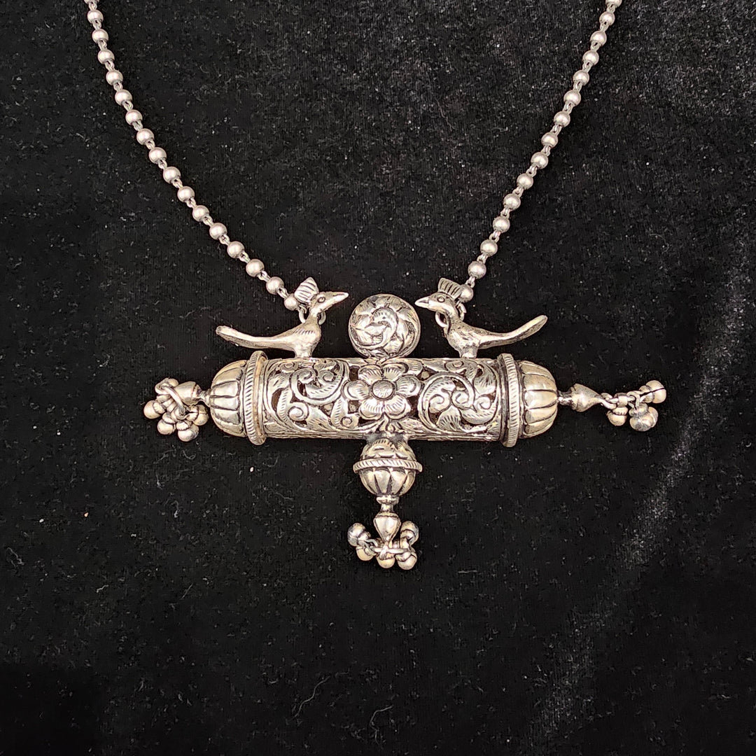 Chitayi work necklace