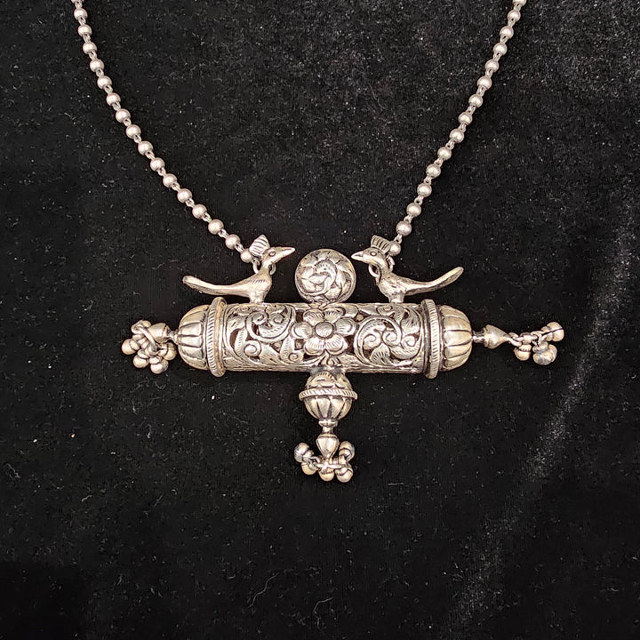 Chitayi work necklace