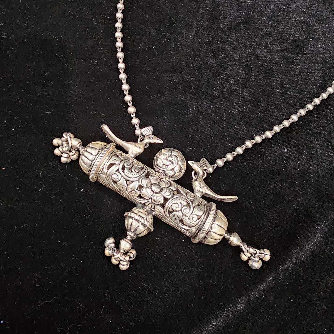 Chitayi work necklace