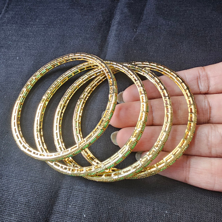 gREEN STONES Bangles Set