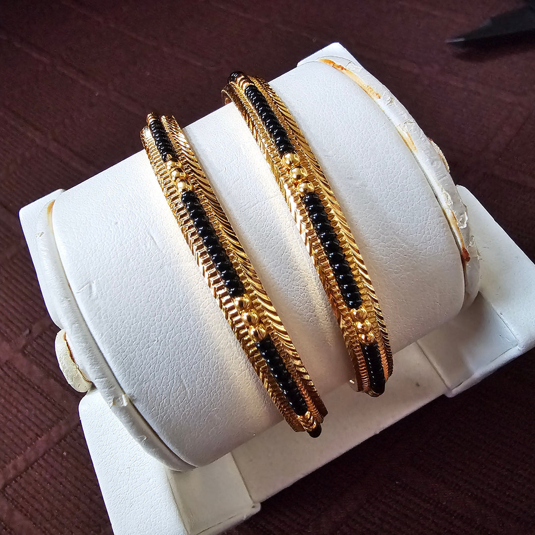 Black beads Bangles Set