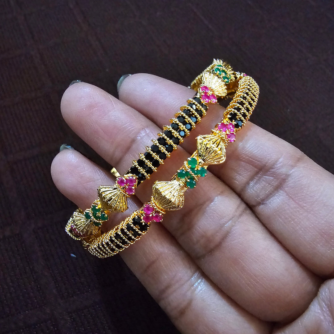Black Bangles Set