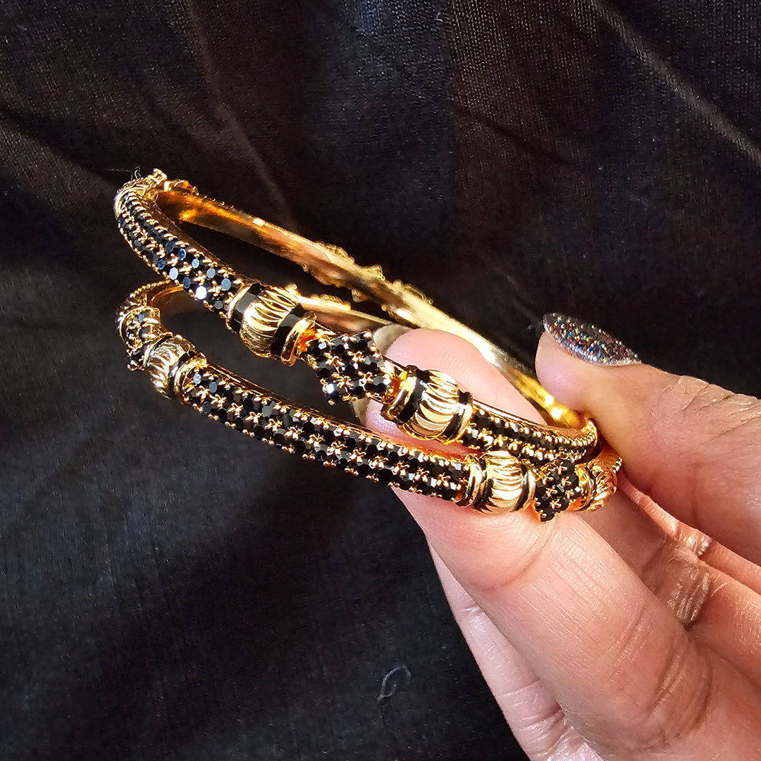 Black Stones Bangles Set