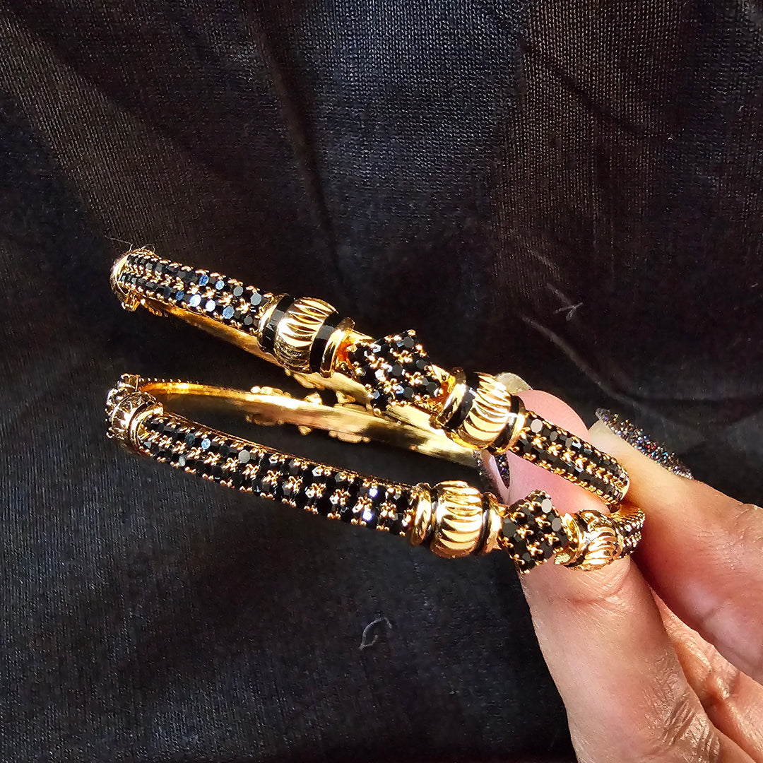Black Stones Bangles Set