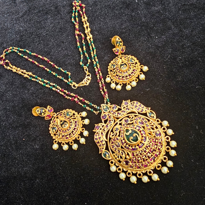 Antique Pendent set