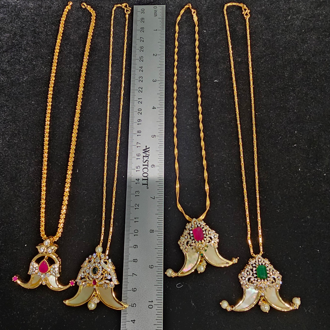 Puli goru pendant