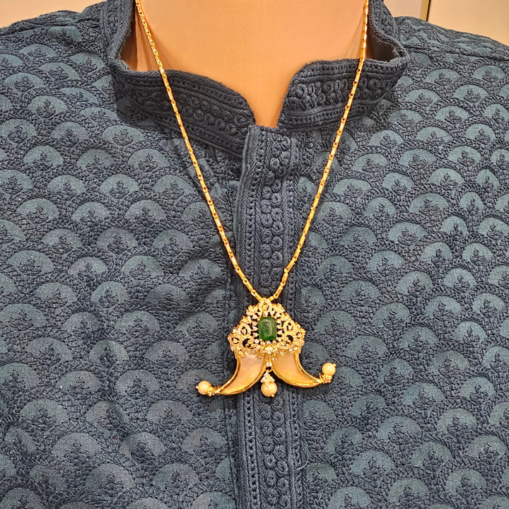Puli goru pendant