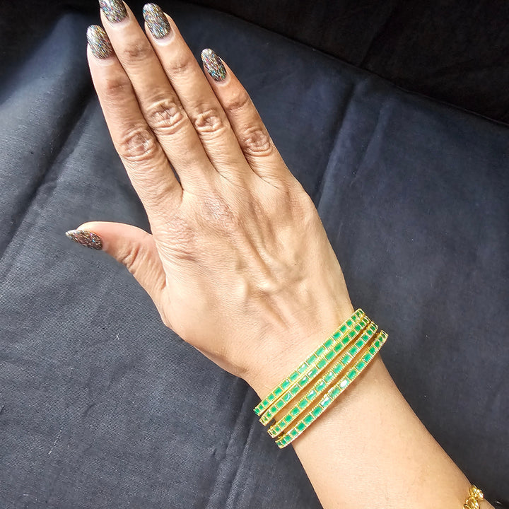 gREEN STONES Bangles Set