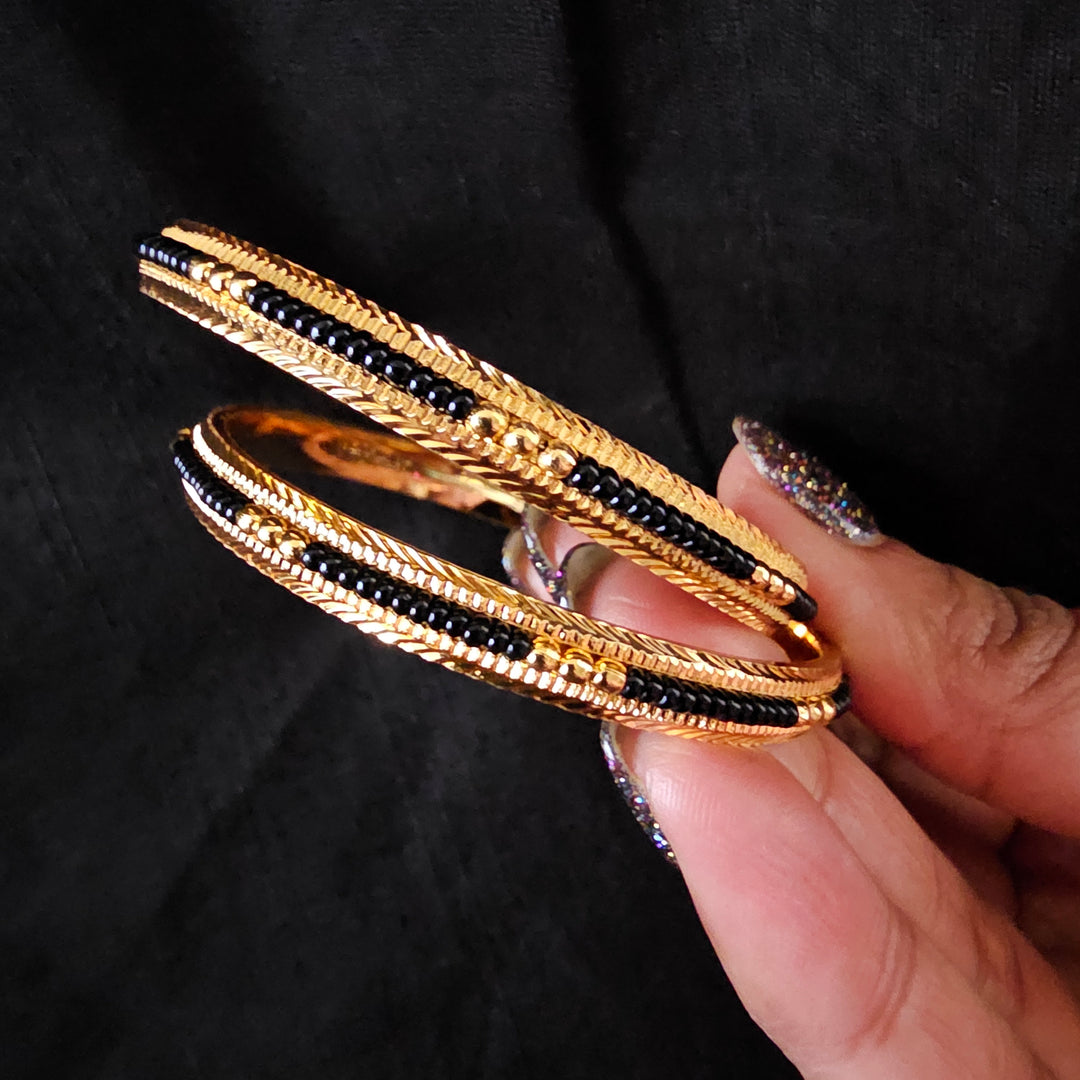 Black beads Bangles Set
