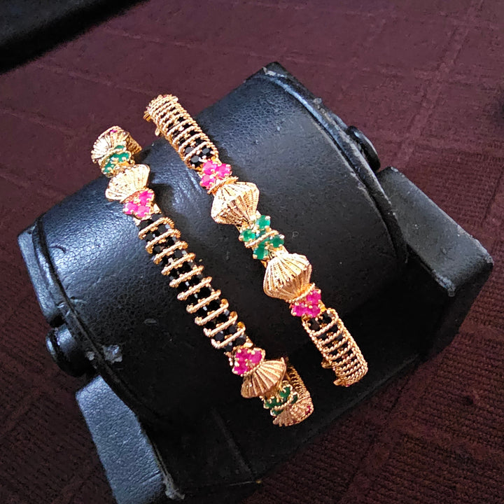 Black beads Bangles