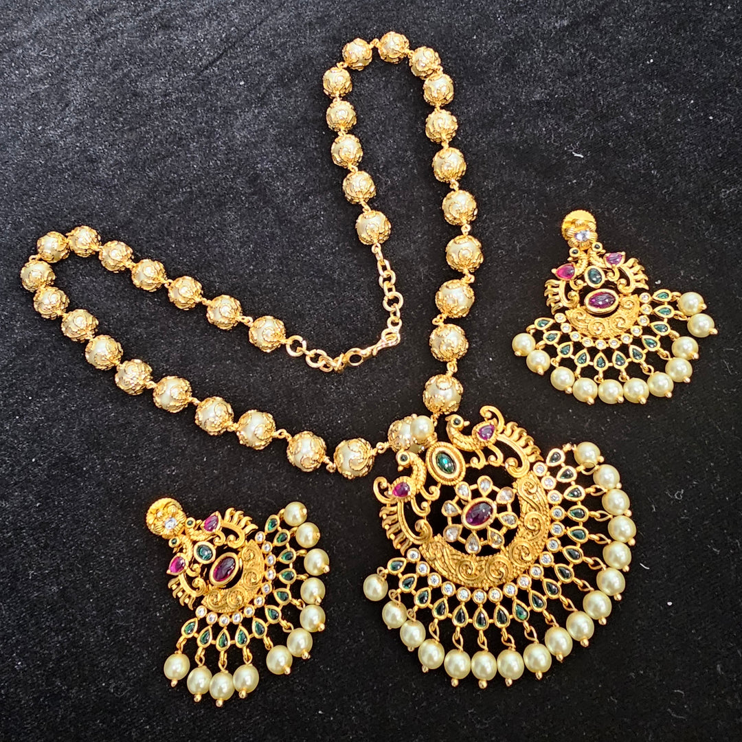 Traditional Pendant set