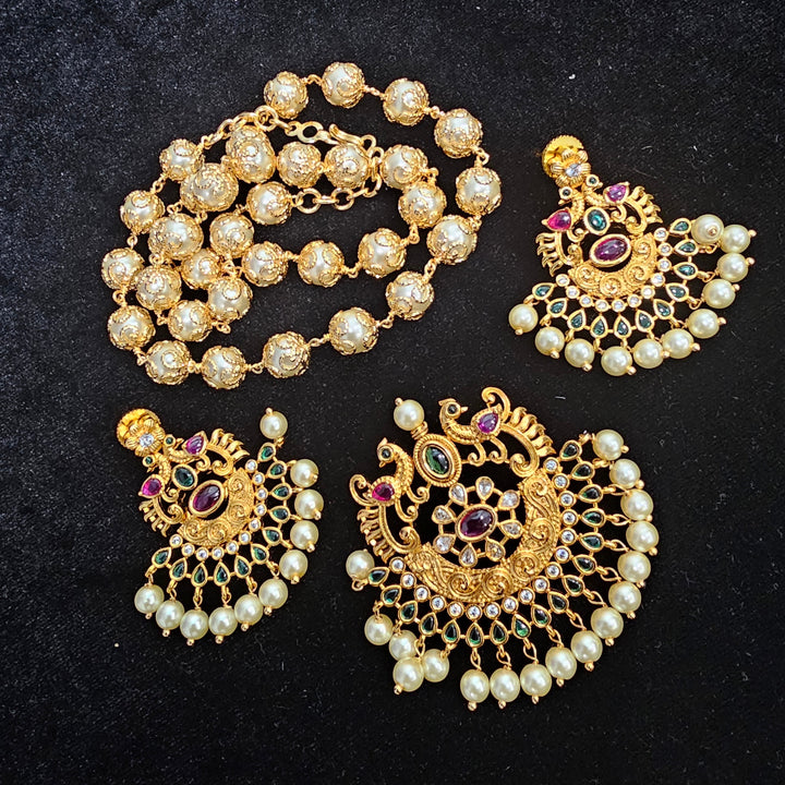Traditional Pendant set