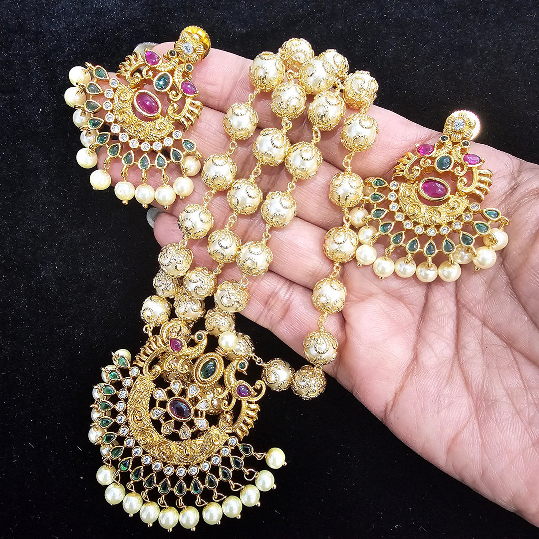Traditional Pendant set