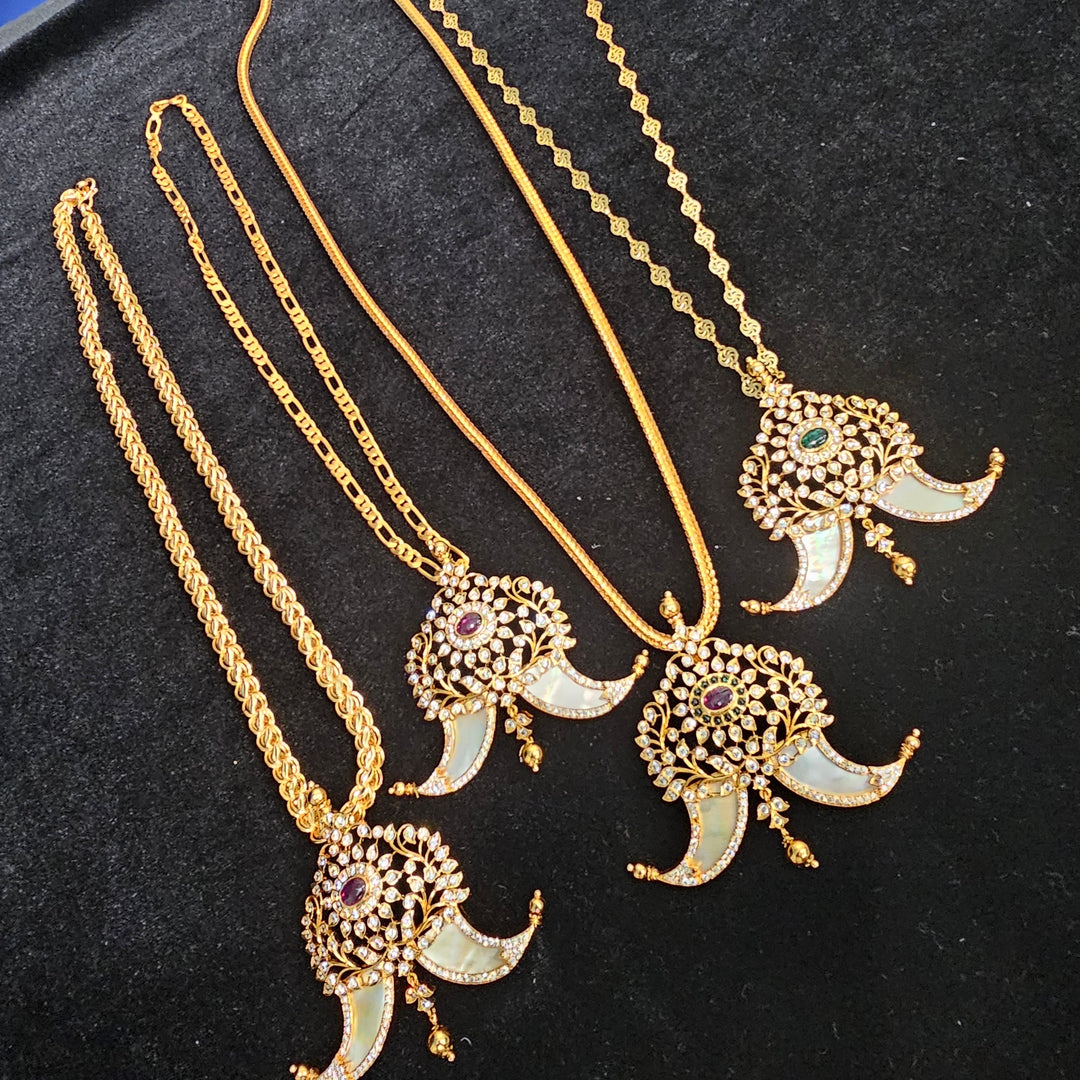 Puli goru pendant