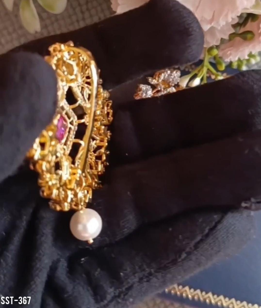 Diamond replica Pendant set