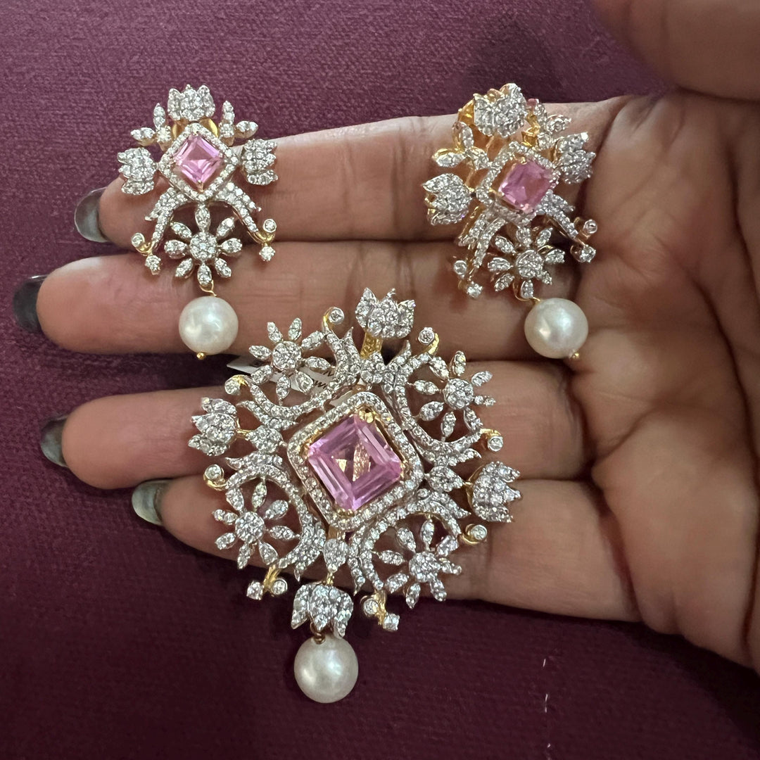 Diamond replica Pendant set