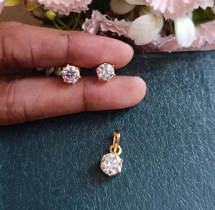 Diamond replica Pendant set