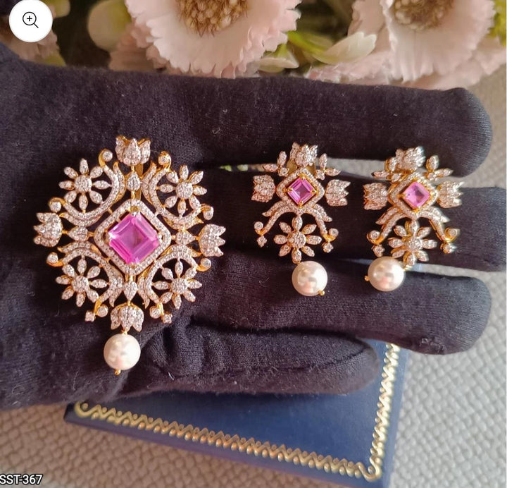 Diamond replica Pendant set