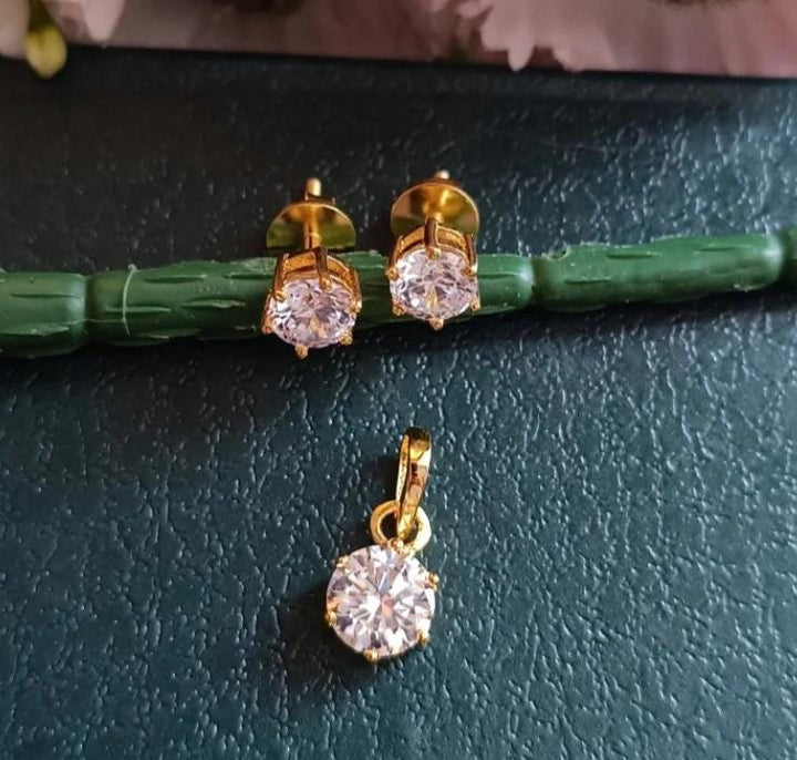 Diamond replica Pendant set