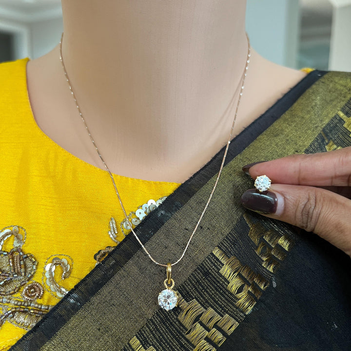 Diamond replica Pendant set